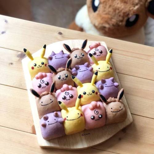 retrogamingblog: Pokemon bread made by umi0407