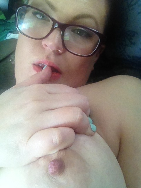 omganniephanny:  omganniephanny:  Come play with me?   ELM 