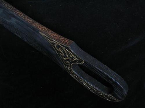 Really pretty wooden dussacks by MacDonald Arms.www.macdonaldarms.com/armoury/DusacksOfDistin