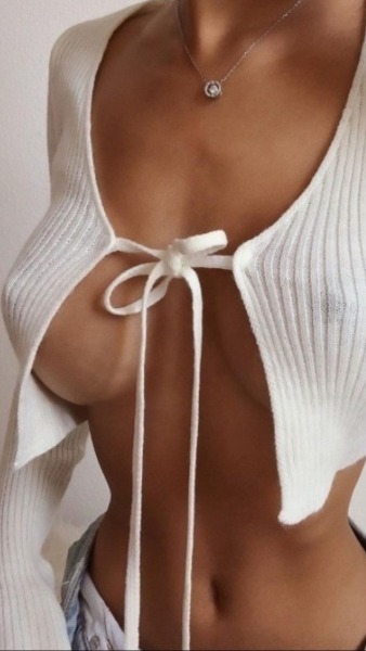 dobadthingswithyou:Its a bit nippy out 