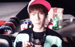 :  1/5 random gifs of boys republic ; onejunn  