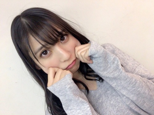 soimort:  松岡菜摘 - Twitter - Wed 13 Dec 2017  みくりんが撮ってくれた〜っ！ ポーズ指定までして撮ってくれたよ☺️ お気に入りとRTよろしくね💞 Mikurin took these photos~! I made designated poses☺️ If