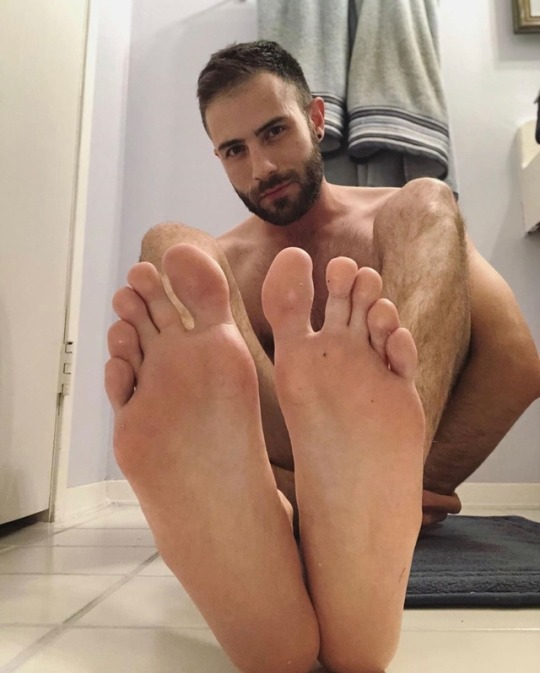 showmeyourfeet:  