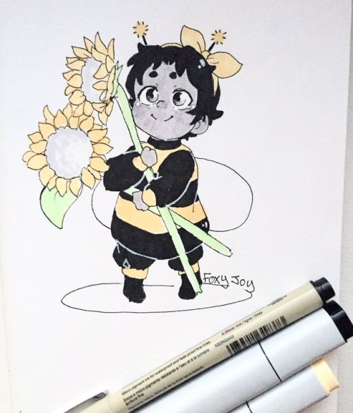 foxyjoy-art:Smoltober: Day 3Bumblebee Hunk!Pen and marker