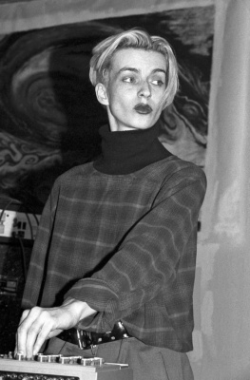 honeypowers:  Beate Bartel, Kassel, 1982