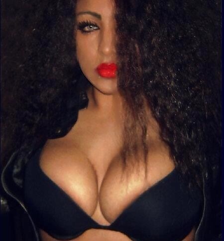 paki-pussy:  Hot British Pakistani Babe Teases her Big Boobs