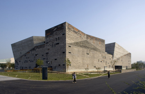 Amateur Architecture Studio. Museo histórico de Ningbo. Ningbo, Zhejiang, China. 2007