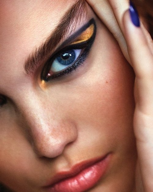 Publication: Vogue Photographer: Hyea W. KangStylist: Mijin KimModel: Luna Bijl Colorful eyeshadows!