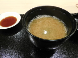 rodolfo9999:Nigiri at the sushibar Sushidokoro Suzume, located at the chitose city.