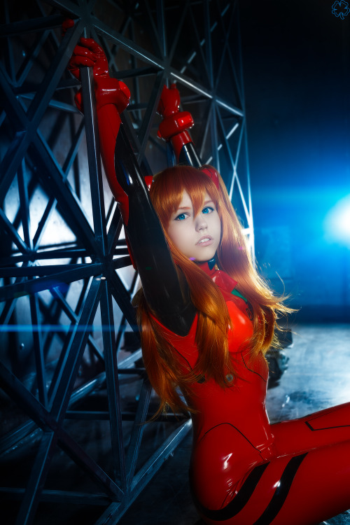 dreamerinchastity:  A lot of awesome fun Evangelion Cosplay!!! You all did great!