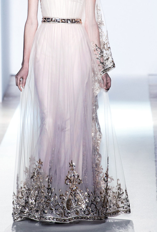 spellbound-souls:  xangeoudemonx:  Details at Zuhair Murad Spring 2013 Couture.  Omgosh it’s like a 