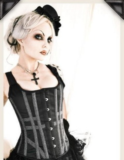 victorian-goth:  Victorian goth