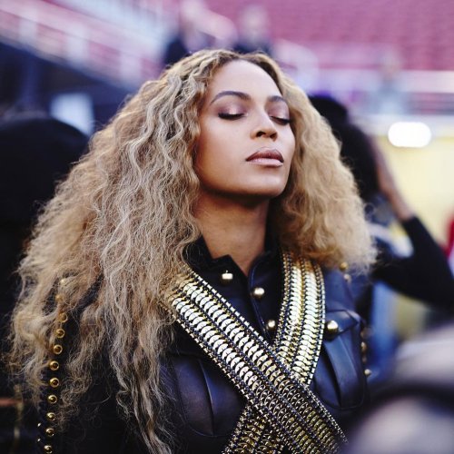 delreys:Beyoncé at Superbowl 50