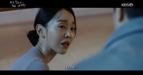 kdrama-addict13: I hate receiving love