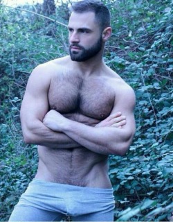 Follow my two hairy men blogs:http://sambrcln.tumblr.comhttp://hairysex.tumblr.com