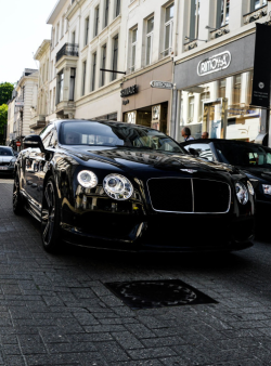 reals:  Bentley CGT | Photographer 