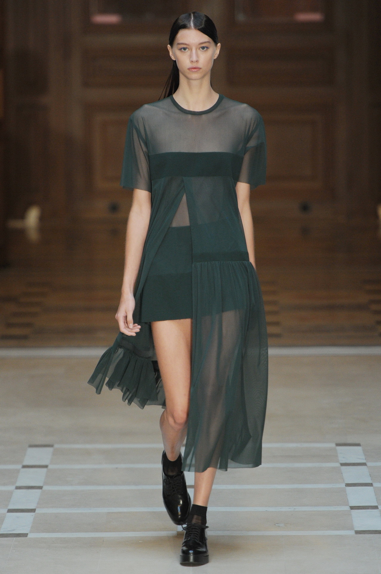 Et c'est parti! #PFW kicks off with the @LeaPeckre collection, and we’ve fallen for this romantic sheer number in grass green. #SS15