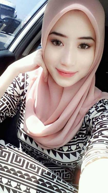 awekcomel:Random hijab girls 2