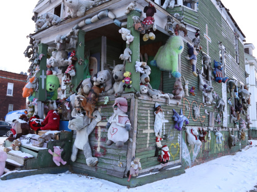 devidsketchbook: THE HEIDELBERG PROJECT  The Heidelberg Project is art, energy, and community -