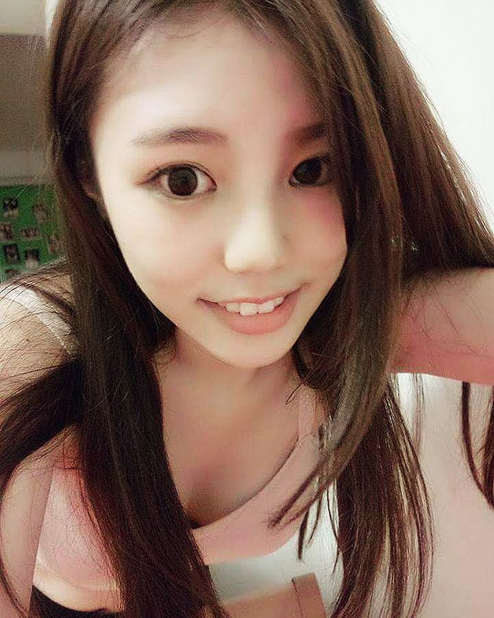 sgsweeties2:  Follow @sgsweeties2​ for more!!Help to share and reblog :)