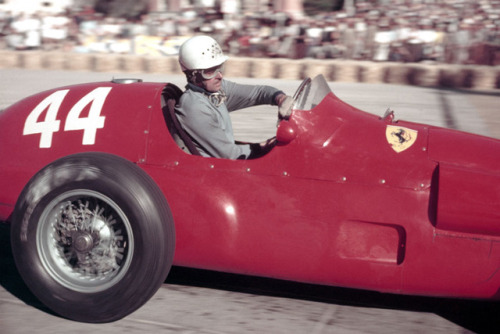 Maurice Trintignant in the Ferrari 625 at the Grand Prix de Monaco, 1955.