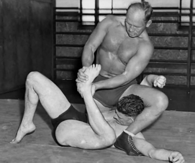 talldomheel-deactivated20220411:Damn, you are a great bendy wrestling toy, now let’s