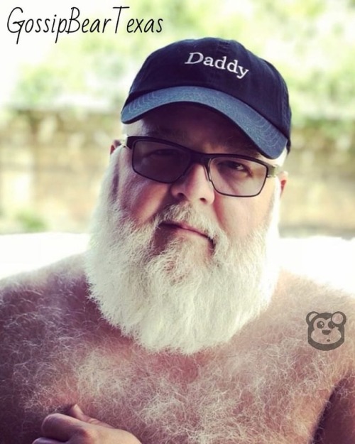 Thank you for you submission @rowdycajun  #woof #bearsgay #gaybear #bearman #gayhairy #beardedgays #