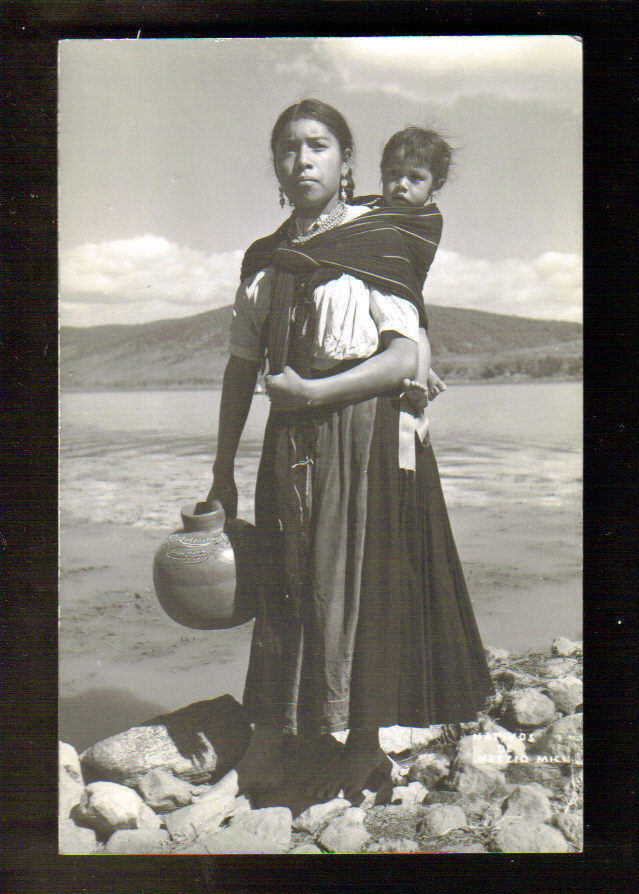 indigenous-maya:  Native Purepecha mother and her child standing on the shore of