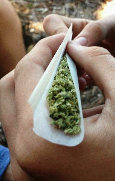 collegeofcanna:  burn one down.  