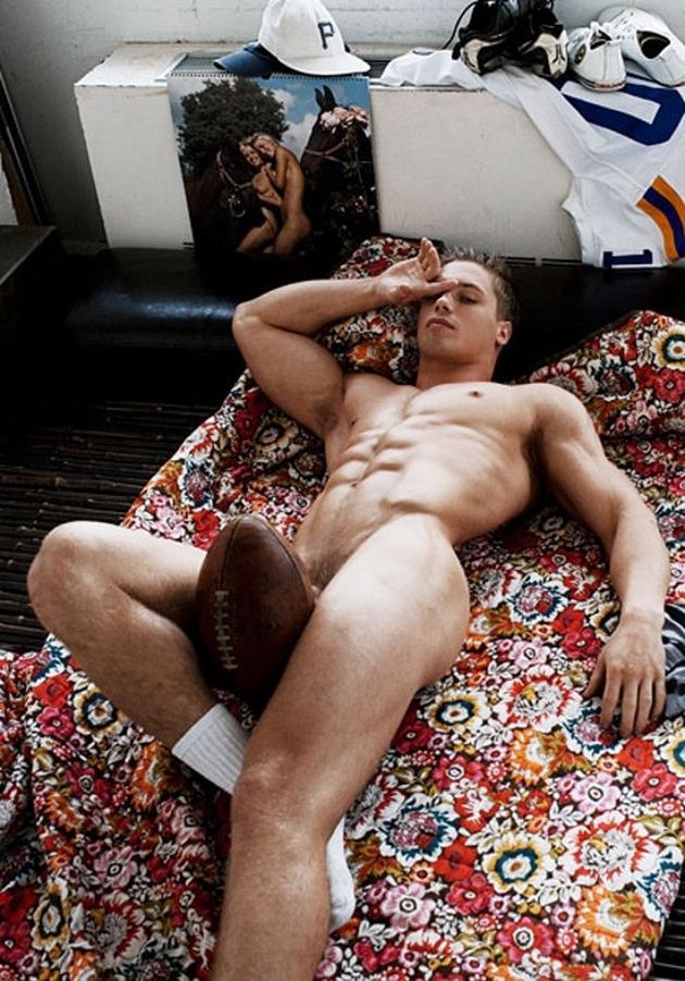 hunkville:  “You know, you should really unbutton your pants before Mr. Happy down
