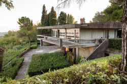 subtilitas:  Vittoriano Viganò - La Scala house for sculptor André Bloc, Portese del Garda 1958. More scans via ofhouses, photos © Arnout Fonck, Werner Feiersinger.