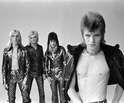 soundsof71:David Bowie “The Jean Genie” videoshoot with The Spiders from Mars, October 28, 1972, San
