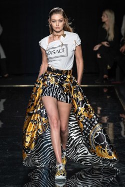 sosuperficial:Gigi Hadid for Versace, Pre-Fall 2019.