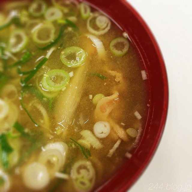 foxyaracely:  nishishixxx:  (10/6 社食 カツとじ定食 : No Drink, No Lifeから)