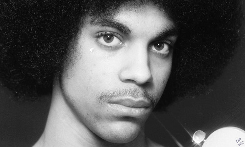 dorothyparkerwascool:That face! Those eyelashes!!  ♥♥♥  19yo Prince -