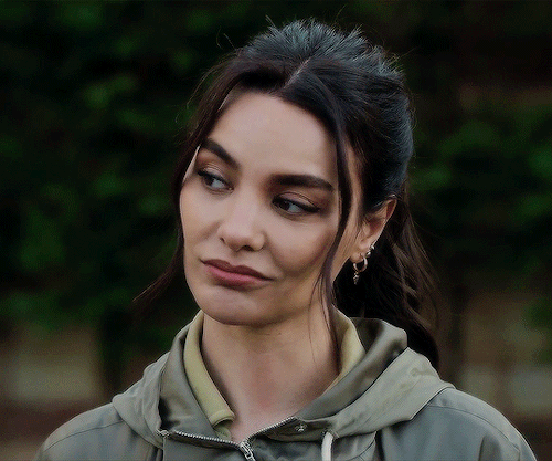 Hazal Filiz Küçükköse 10 Days Of A Bad Man (Kötü Adamın 10 Günü)