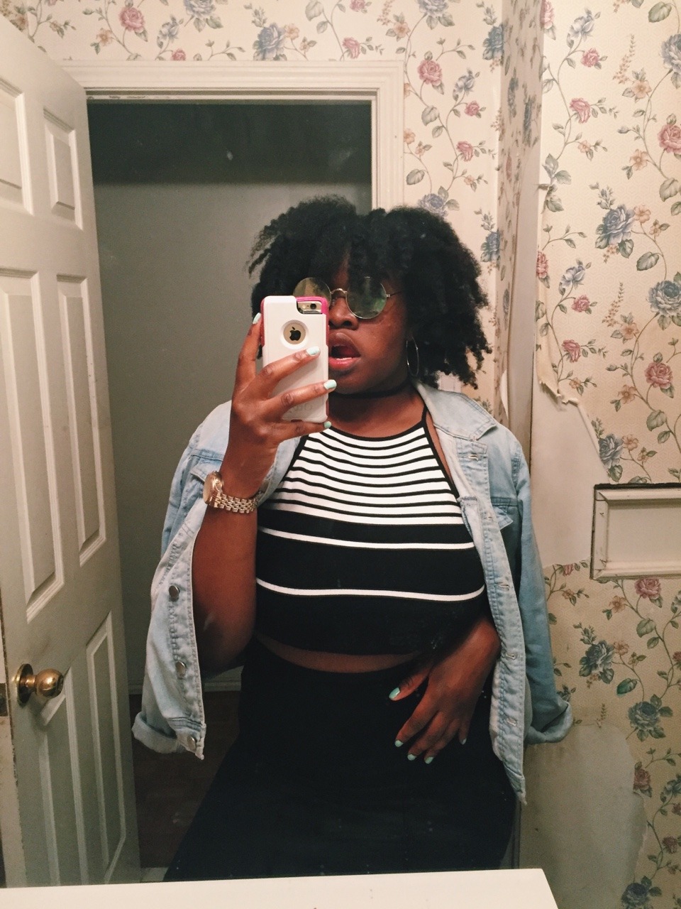thekidtheylove:  vintvge-love:  I’m 21, no savage🎉🥂✨♉️  I missed your