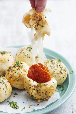 do-not-touch-my-food:  Cheesy Pepperoni Bombs