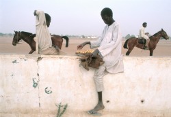 ouilavie: Chris Steele-Perkins. Chad. Southern Sahara. Racetrack. 1985. 