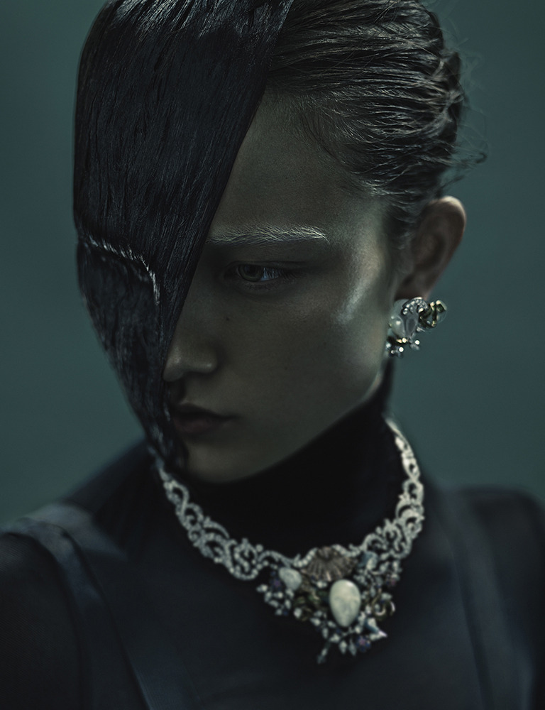 fromobscuretodemure:  Yumi Lambert by Rory Payne for Exit F/W 2014-15. Fashion editor:
