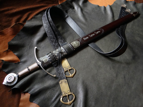 A recently completed scabbard commission for the Albion Kingmaker.