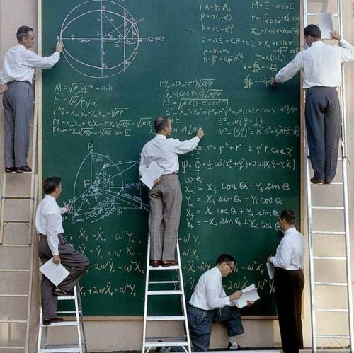 fenestra-ad-scientiam: NASA scientists with their board of calculations, 1961