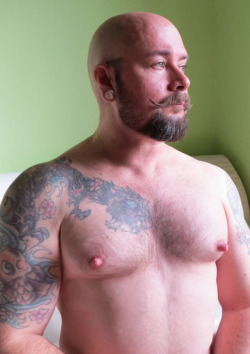 dwrobertspics:  Pumped nips.