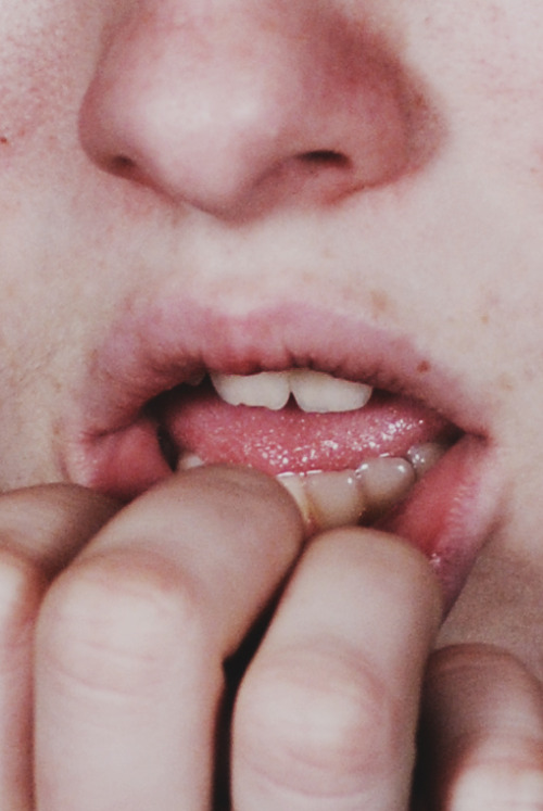 themoondaughter:  finiteinf1nity:  mouthern IV by James Ruby  ✝Come with me ✝ To grunge wonderland