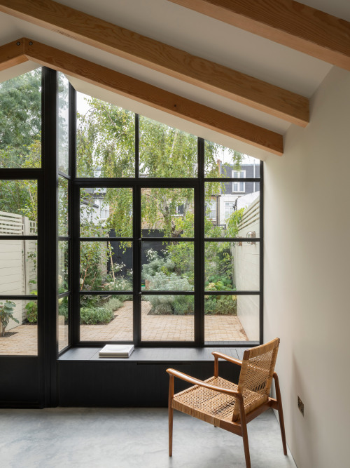 Good wood - a Japanese tea house inspired this beautiful extension in Fulham, London (just over the 