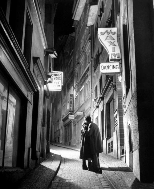 frenchvintagegallery:Maxim Dancing. Paris by night  1948by Yale Joel