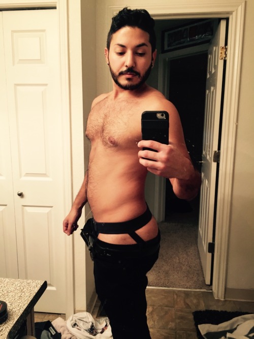 solis-radii:  My butt looks so good in this jock