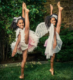 Ardnale:  Tmack44:  Securelyinsecure:  Black Girls Rock: Twin Dancers Are Accepted