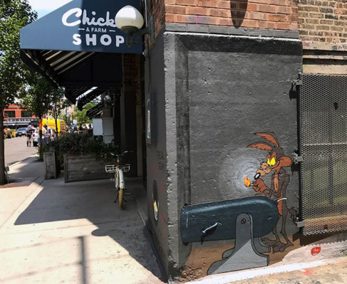 sixpenceee:  ‘Free Bird Seed’ Graffiti Leads To Unexpected Surprise In Chicago  Via  Works By E.Lee | Instagram (h/t: streetartnews, demilked)   