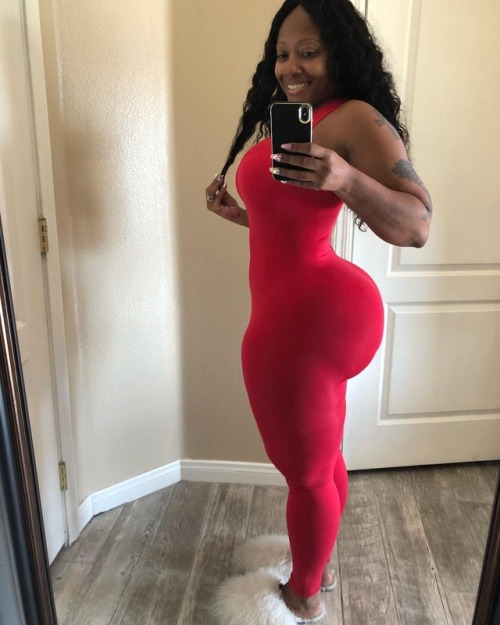 thequeencherokeedass:Who ready for Valentine’s Day ???? Onlyfans.com/Cherokeedass